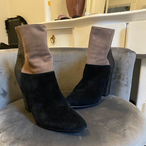 CHINESE LAUNDRY KRISTIN CAVALLARI Santorini Black Multi Color-block Booties sz.8 - Picture 13 of 13